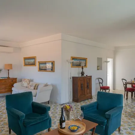 Le Terrazze Di Donna Anna Apartman *